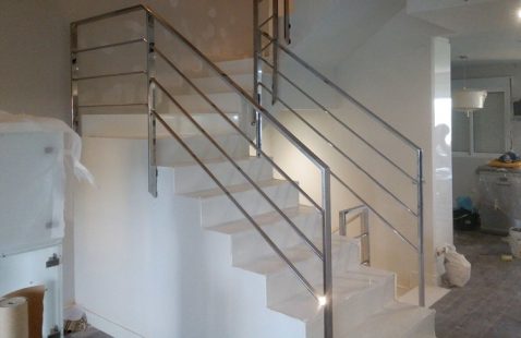 Escalera de Acero en interior